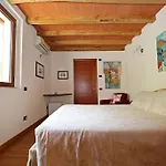Apartment Casa Giulio In Lezzeno