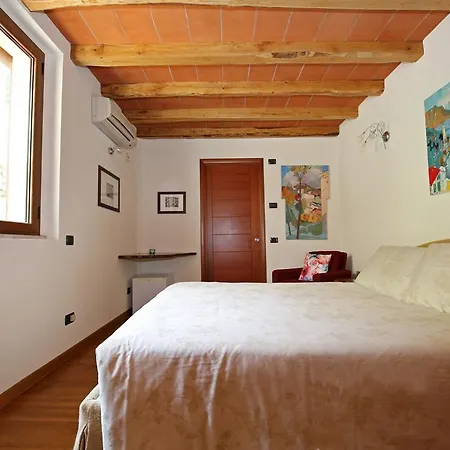 Apartment Casa Giulio In Lezzeno