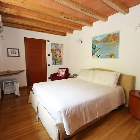 Casa Giulio In *