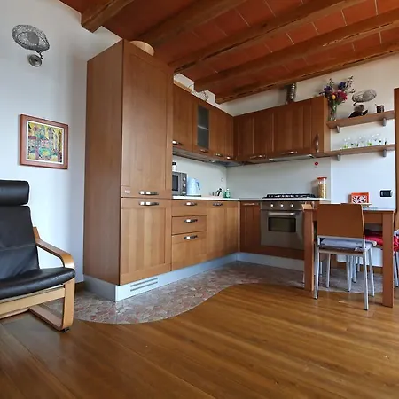 Casa Giulio In Lezzeno