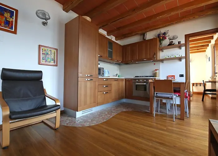 Casa Giulio In 勒泽诺