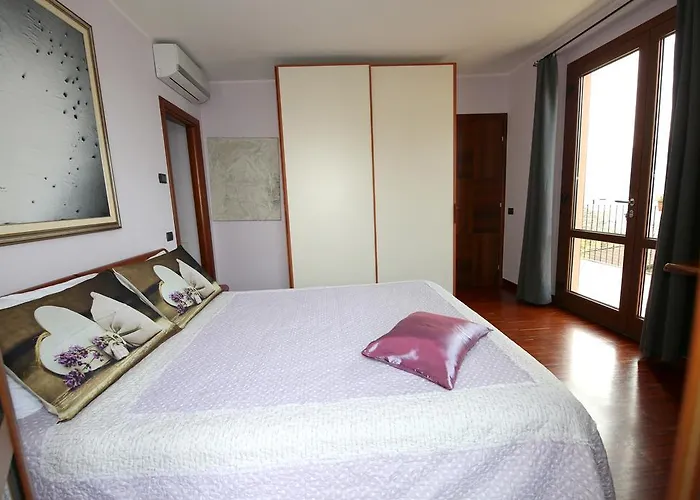Casa Giulio In * 勒泽诺