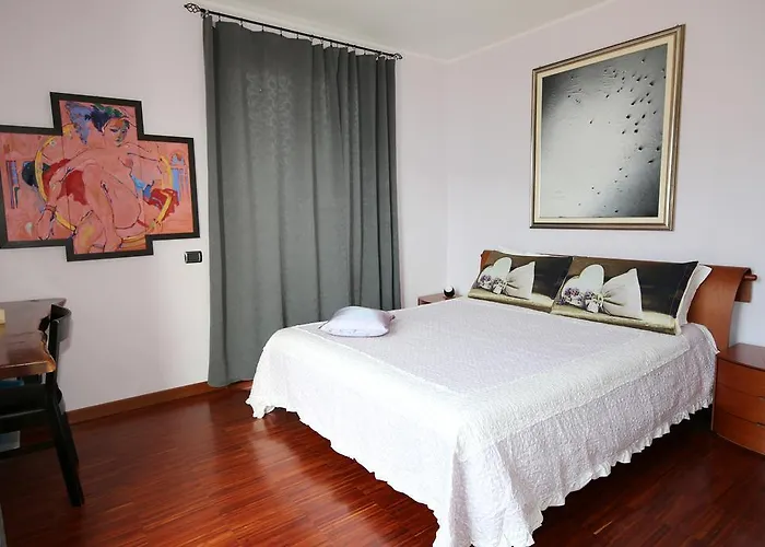 Casa Giulio In * 勒泽诺