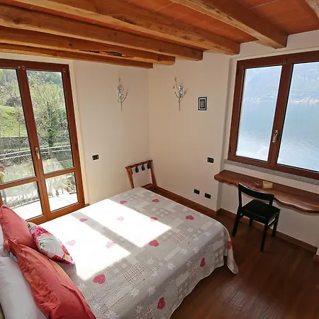 Casa Giulio In Διαμέρισμα Lezzeno