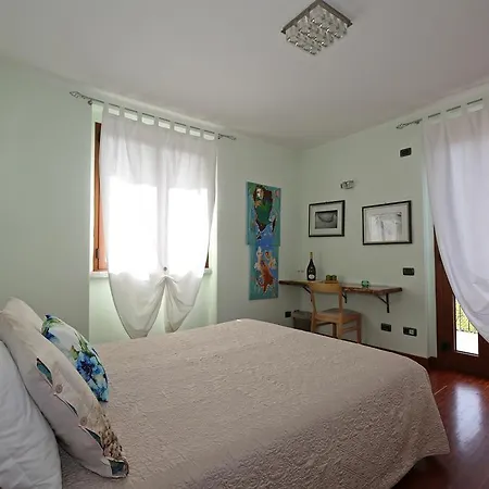 Casa Giulio In Διαμέρισμα Lezzeno